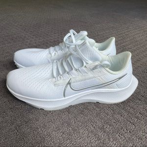 Nike Air Zoom Pegasus 38 - white size 9.5 Women’s